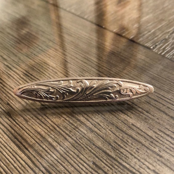 Vintage Oval Bar Pin Scrollwork, Engraved Flourish Design Oblong Shape - Picture 4 of 12